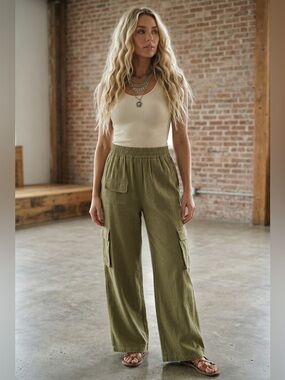 NWT Eesome Mineral Wash Relaxed Casual Cargo Pants Olive Green